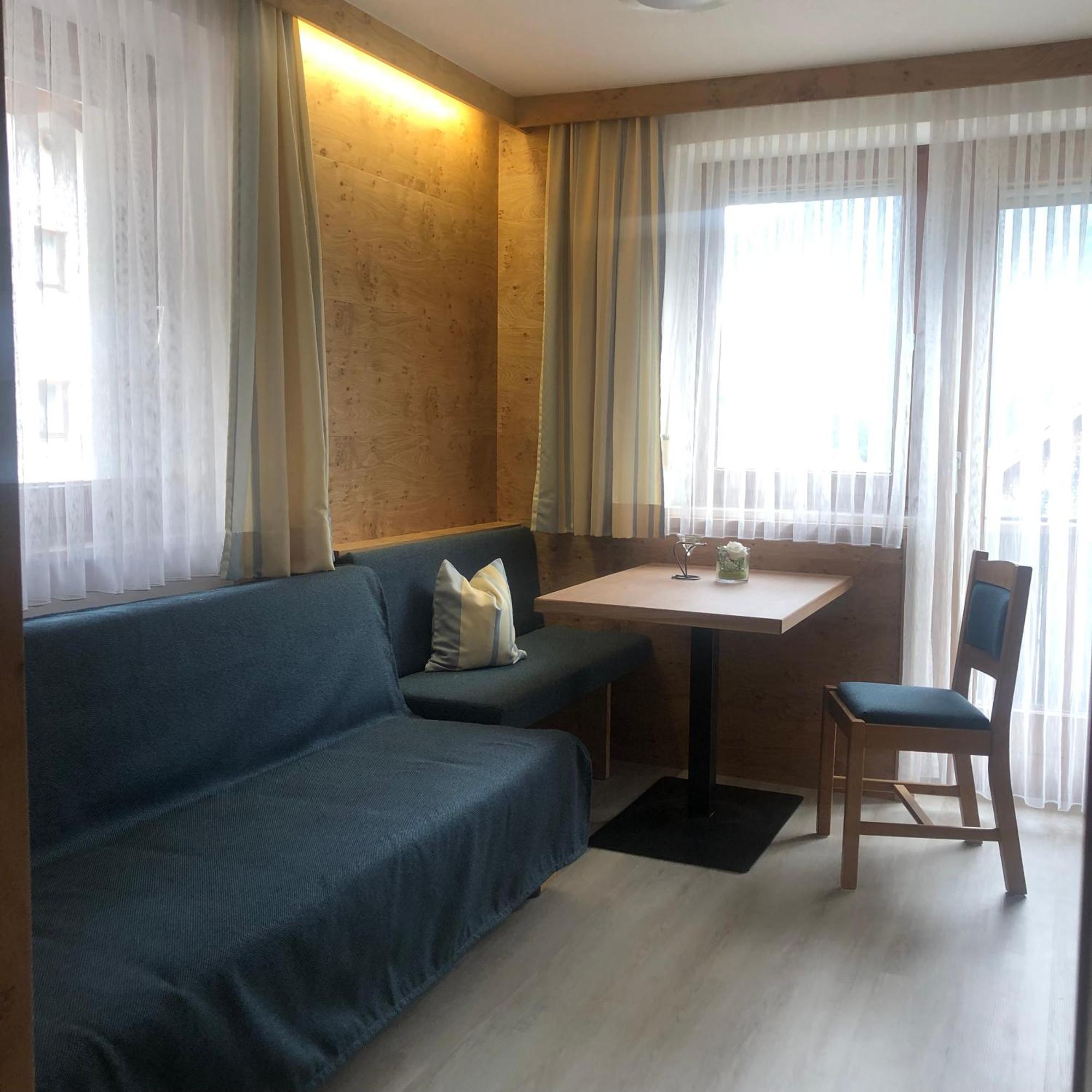 Apartments Alpenrose Flirsch Bagian luar foto