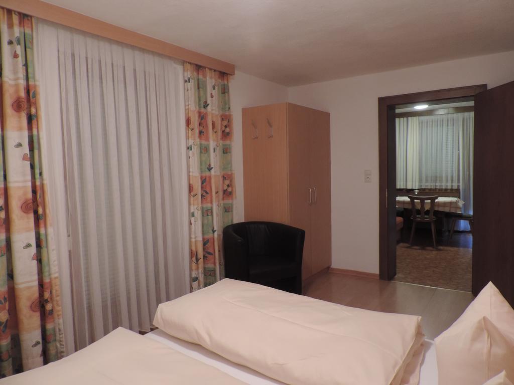 Apartments Alpenrose Flirsch Bagian luar foto